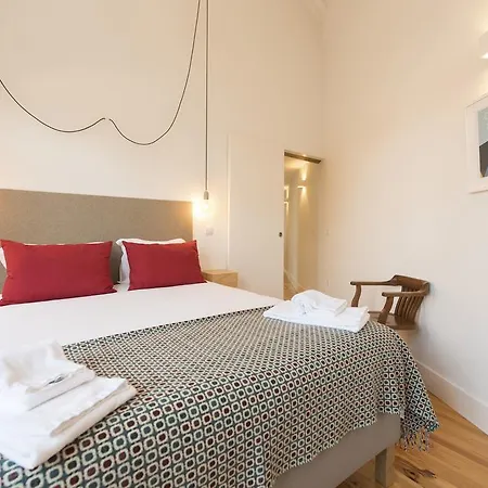 Lovelystay - Floor Balcony פורטו